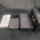Samsung Galaxy S22 – 256 GB – negru/alb – cutie + huse + folie protectie